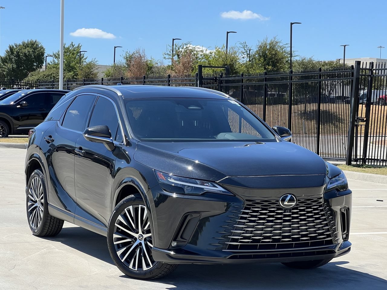 Used 2025 Lexus RX 350 Premium Plus w/ Accessory Package (Z1) FWD image 2