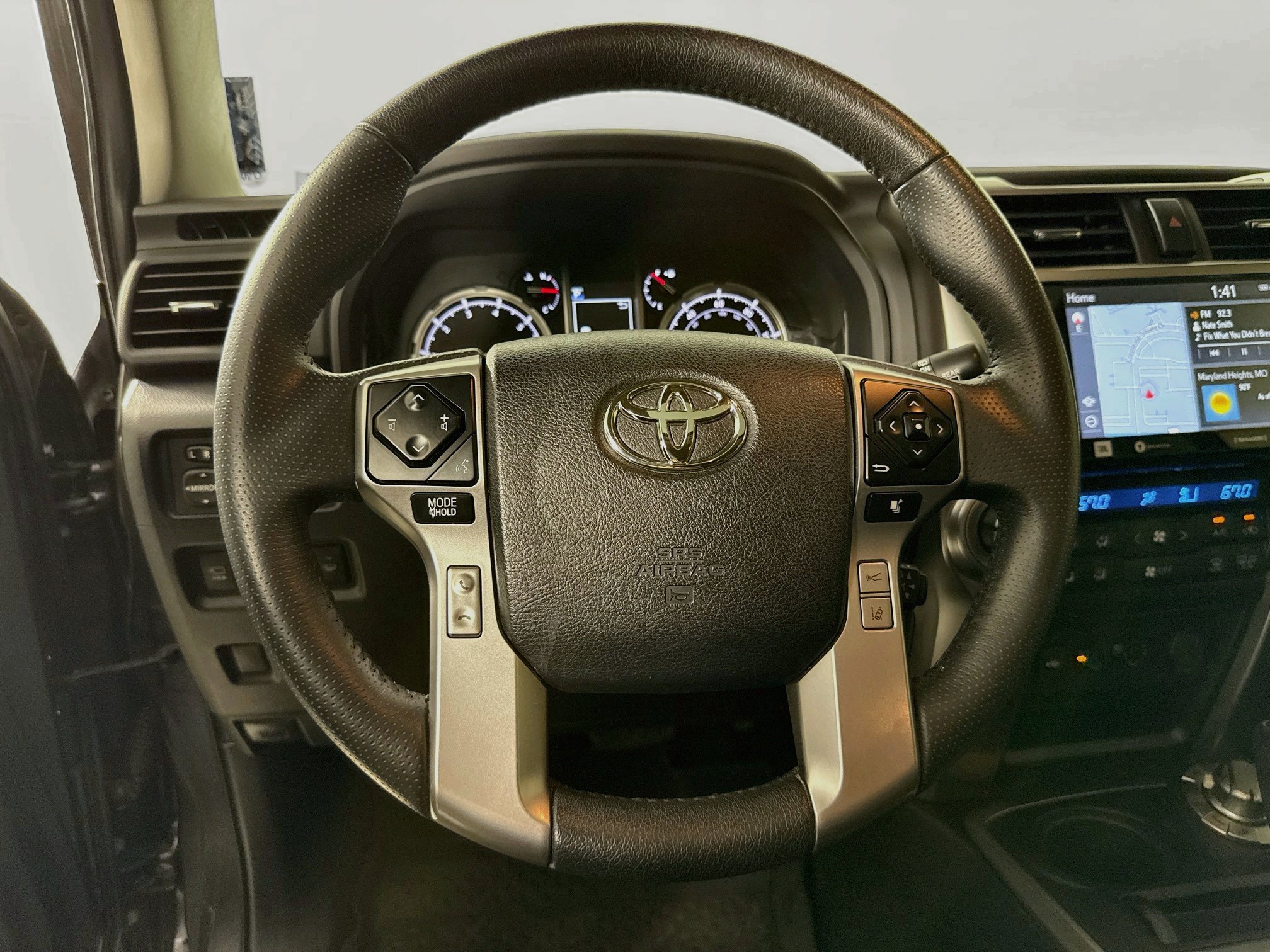 Used 2022 Toyota 4Runner Limited AWD/4WD image 12