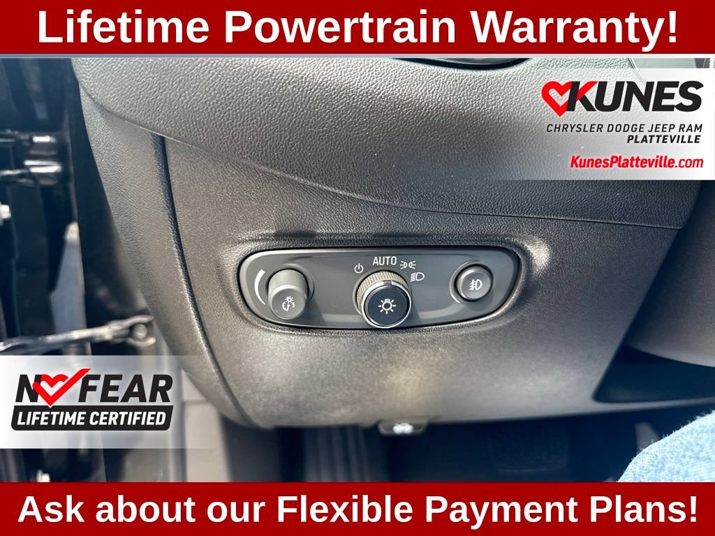 Used 2023 Chevrolet Equinox Premier AWD/4WD image 18