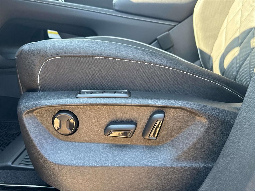 New 2026 Volkswagen Atlas SEL Premium R-Line image 12