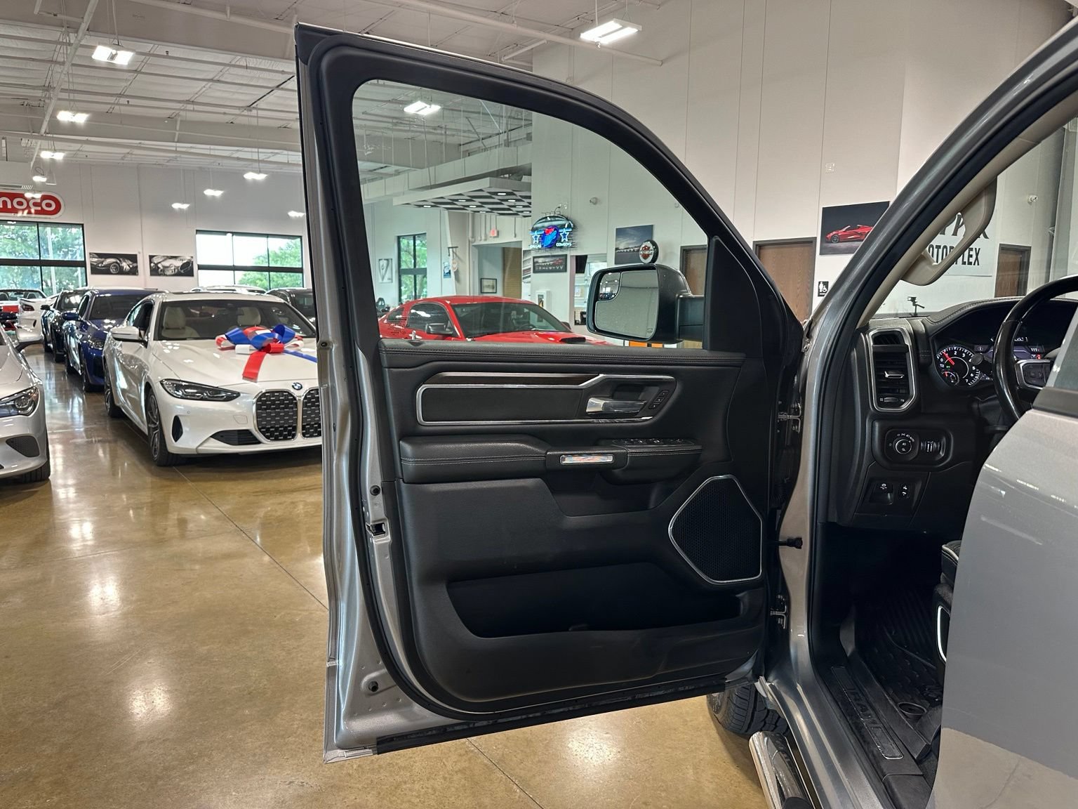 Used 2021 RAM 1500 Laramie AWD/4WD image 11