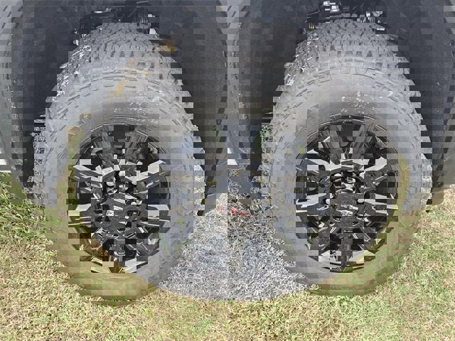 New 2026 GMC Sierra 2500 AT4 w/ Technology Package image 16