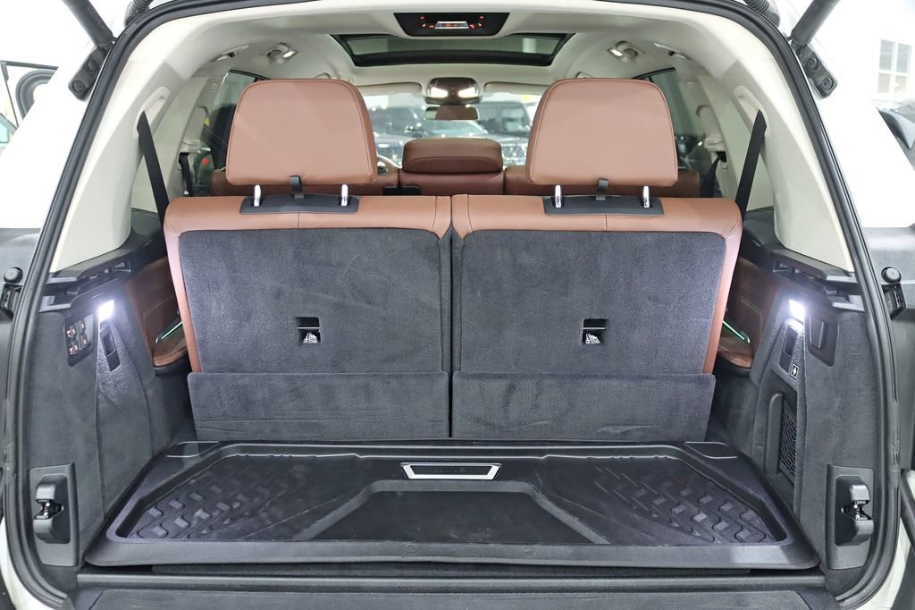 Used 2024 BMW X7 xDrive40i image 44