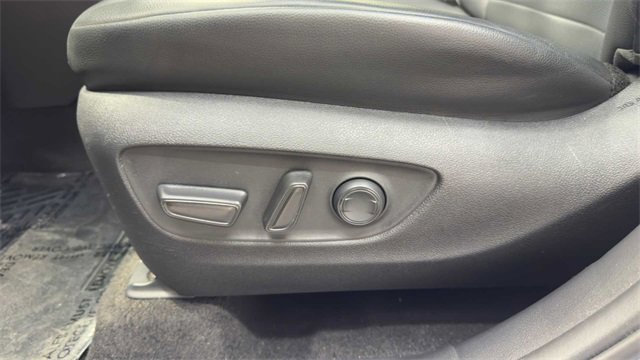 Used 2023 Toyota Highlander XLE image 24