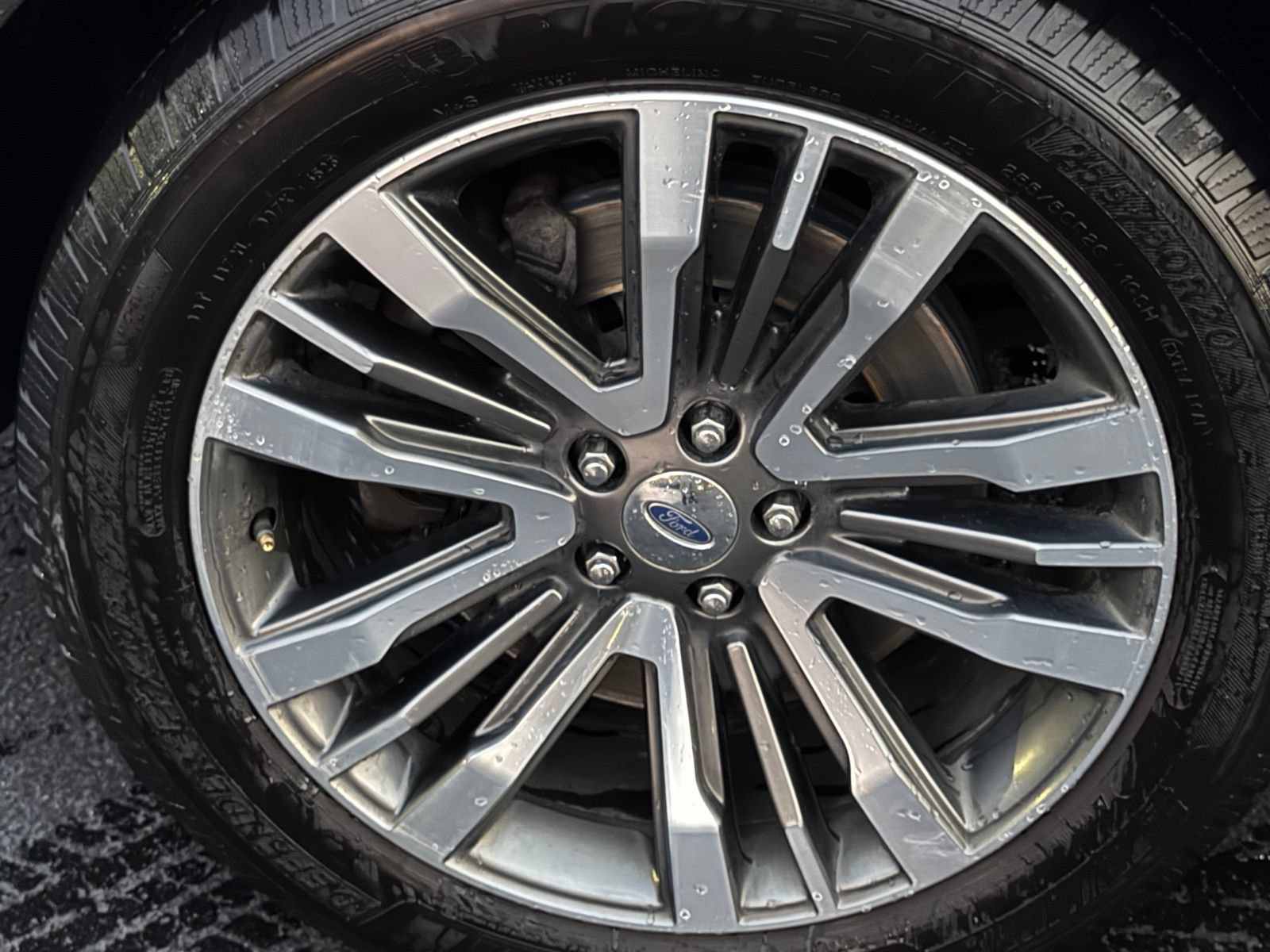 Used 2018 Ford Explorer Platinum AWD/4WD image 11