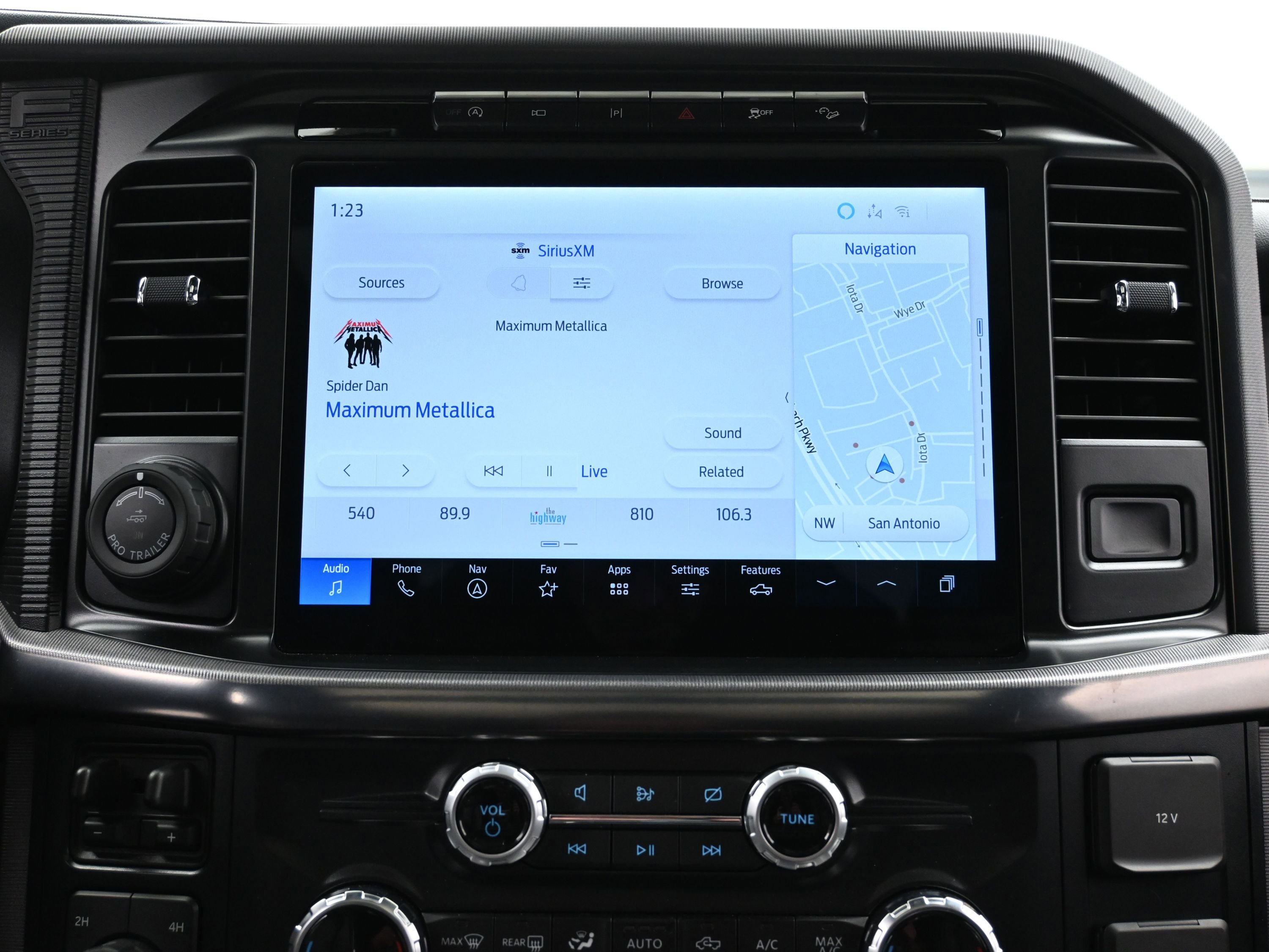 Used 2024 Ford F150 Platinum w/ Equipment Group 702A High image 34