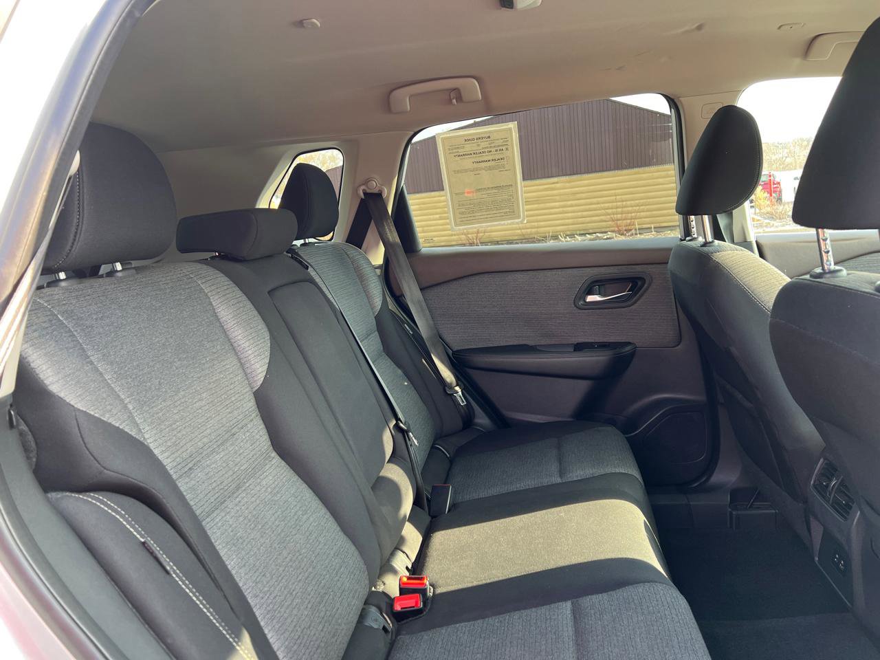 Used 2022 Nissan Rogue SV image 36