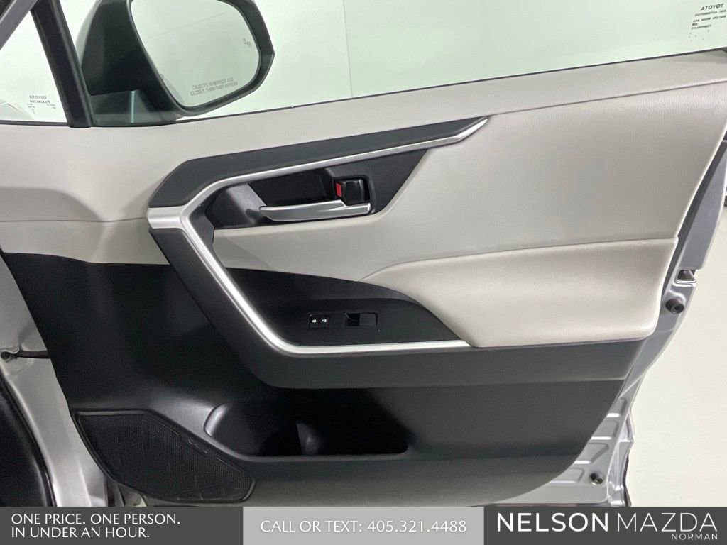 Used 2020 Toyota RAV4 XLE image 20