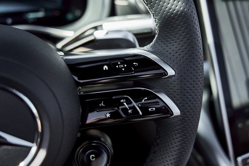 Used 2023 Mercedes-Benz SL 63 AMG 4MATIC image 52