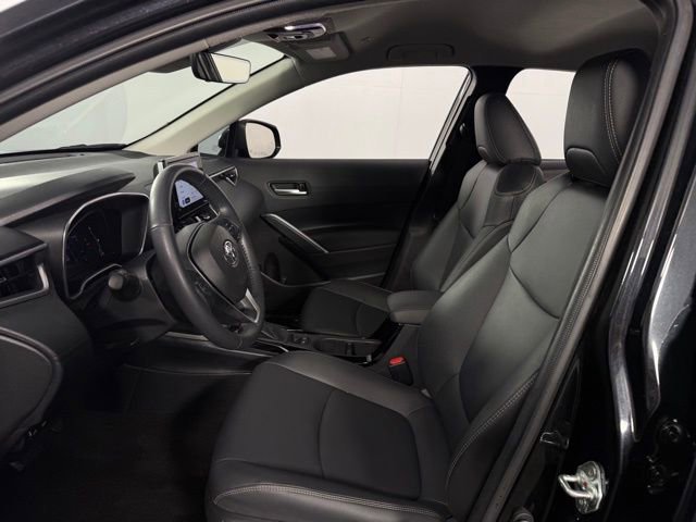 Used 2023 Toyota Corolla Cross XLE image 14