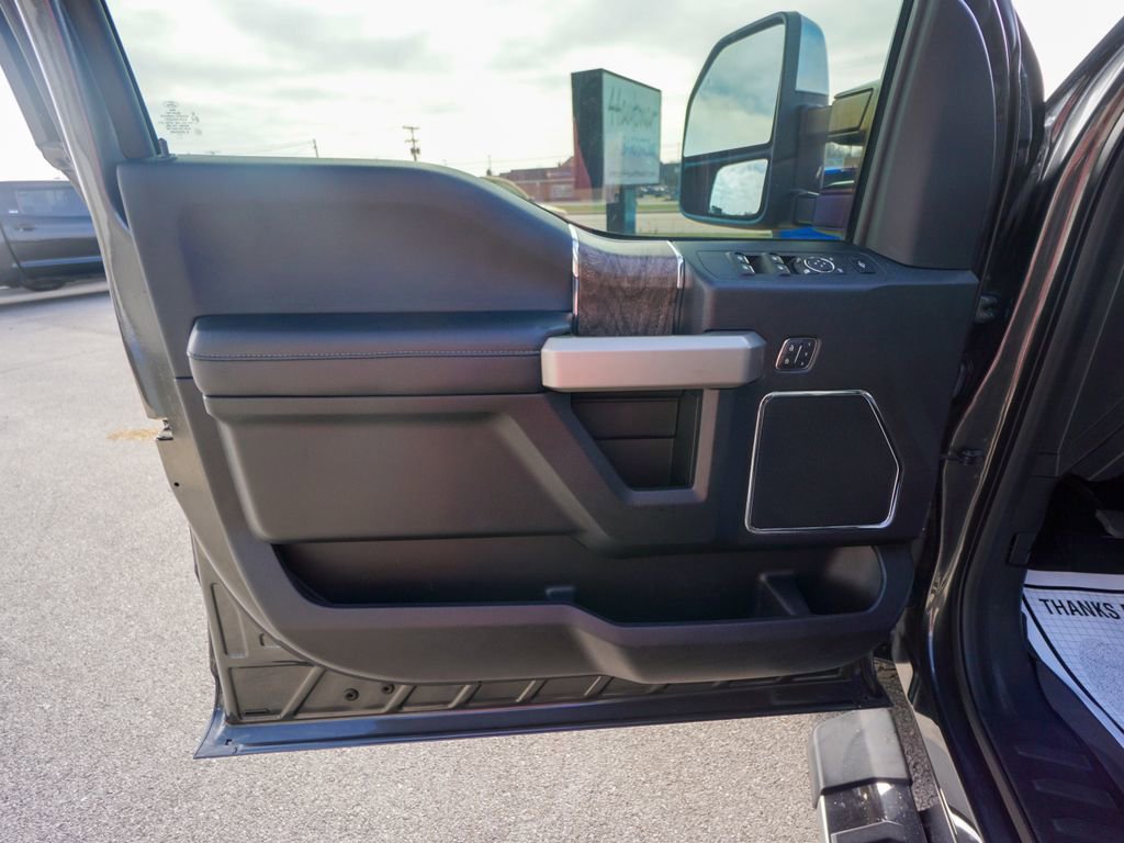 Used 2018 Ford F250 Lariat w/ Chrome Package image 20
