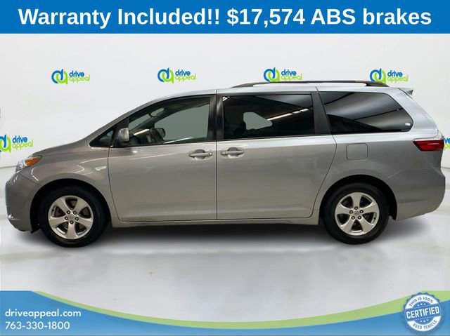 Used 2017 Toyota Sienna LE image 9