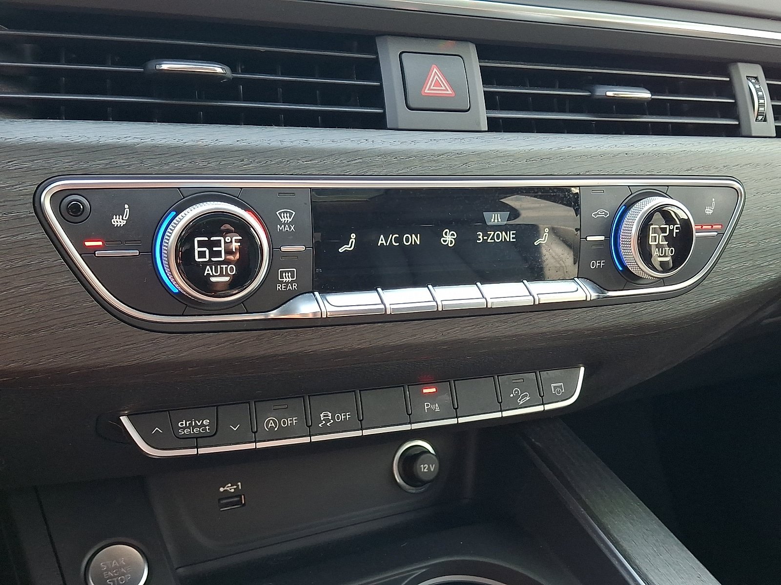 Used 2018 Audi A4 2.0T allroad Premium Plus AWD/4WD image 16