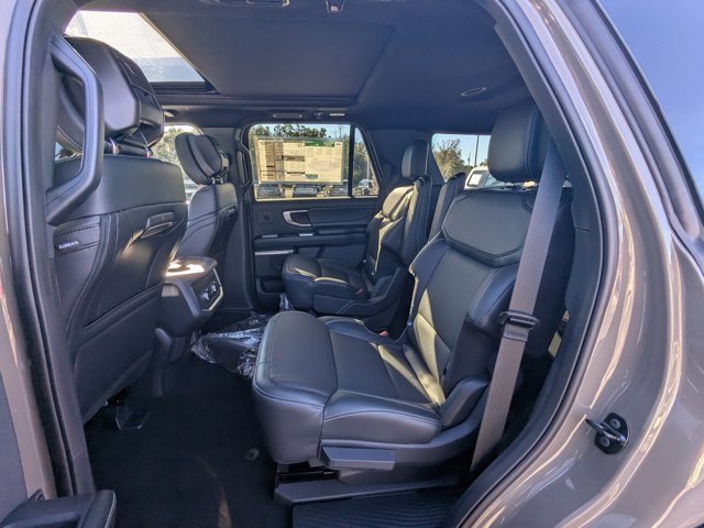 New 2026 Ford Expedition Platinum w/ Stealth Performance Package image 15