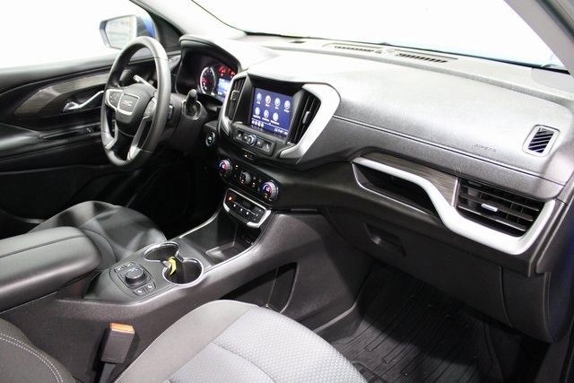 Used 2024 GMC Terrain SLE w/ Driver Convenience Package image 28