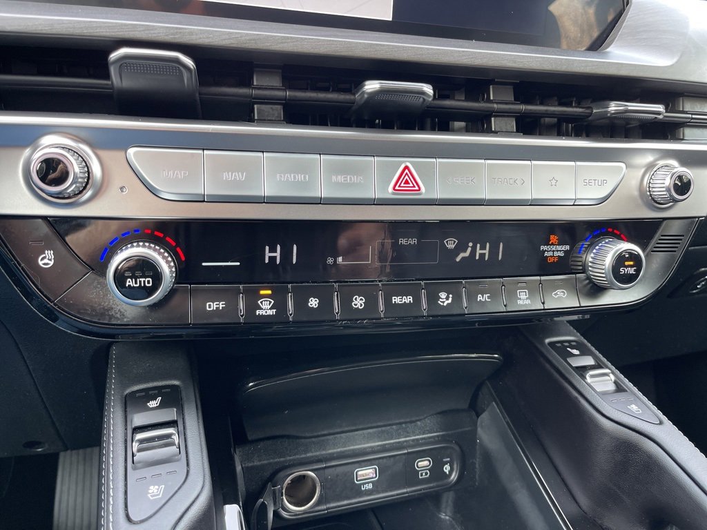 Used 2025 Kia Telluride EX image 12