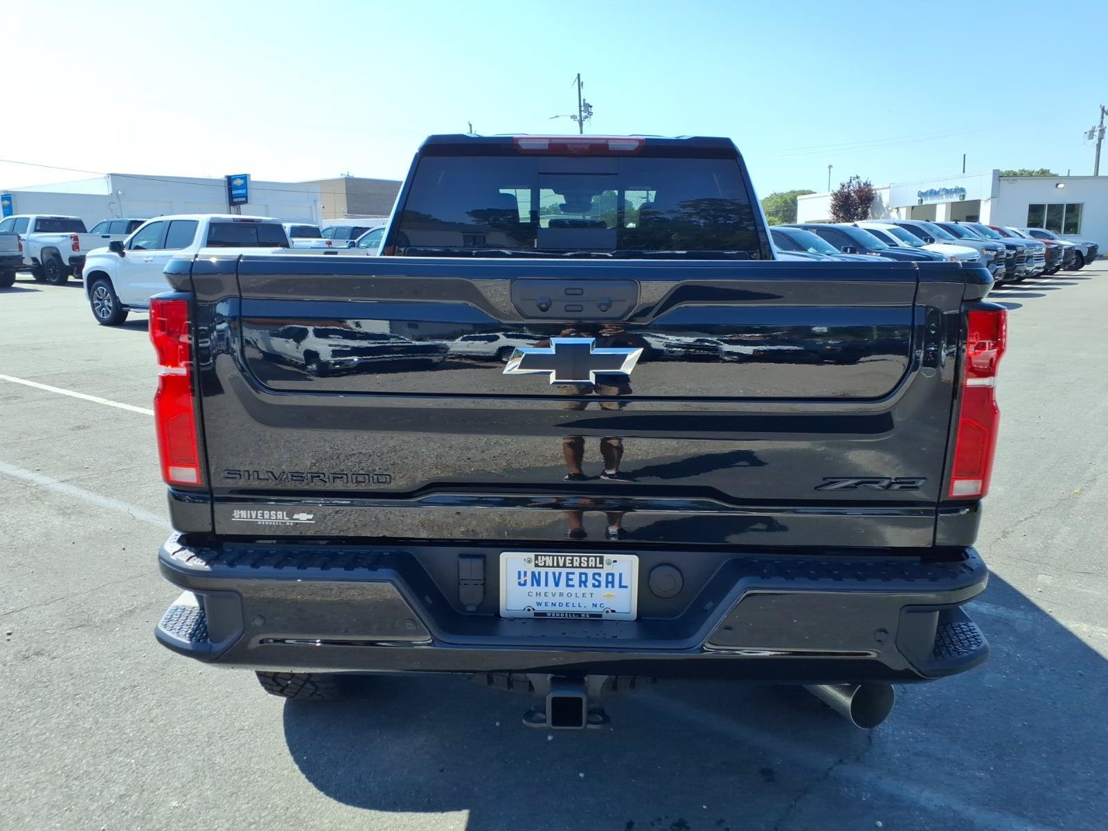 New 2026 Chevrolet Silverado 2500 ZR2 w/ LPO, Dark Essentials Package AWD/4WD image 6