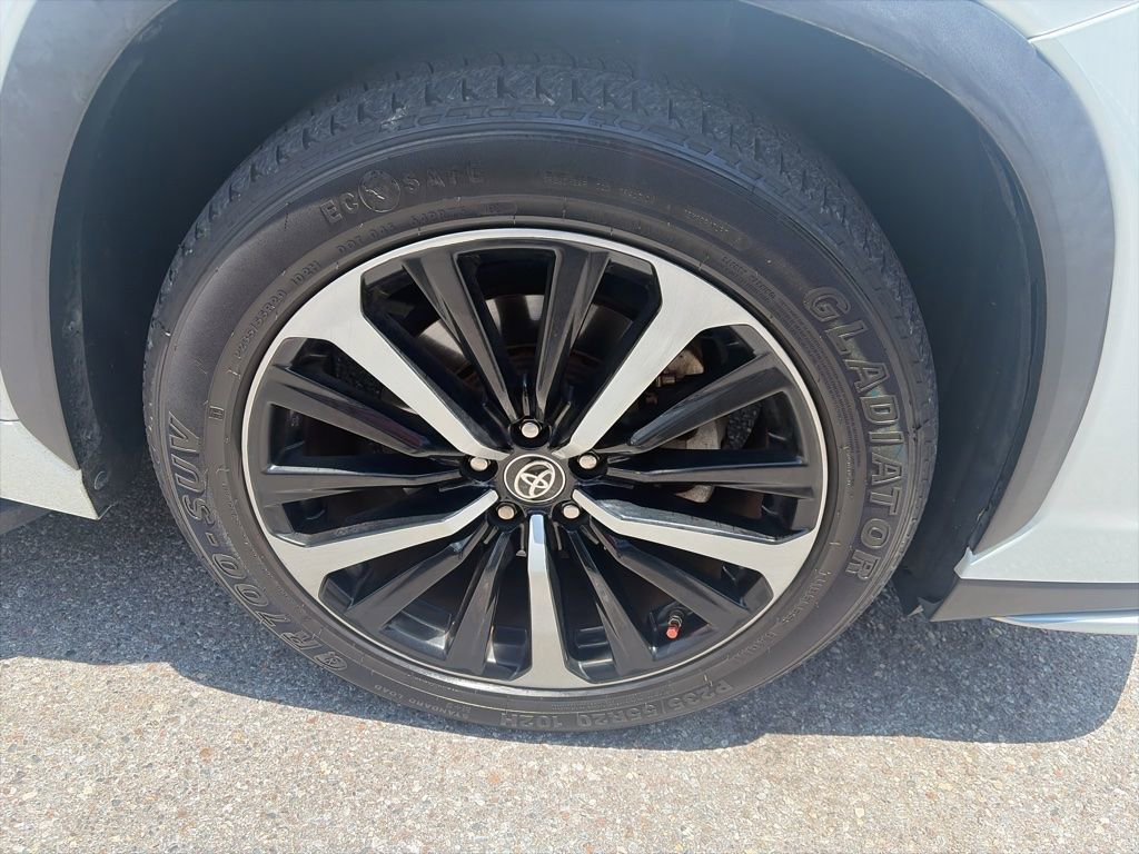 Used 2022 Toyota Highlander XSE FWD image 10
