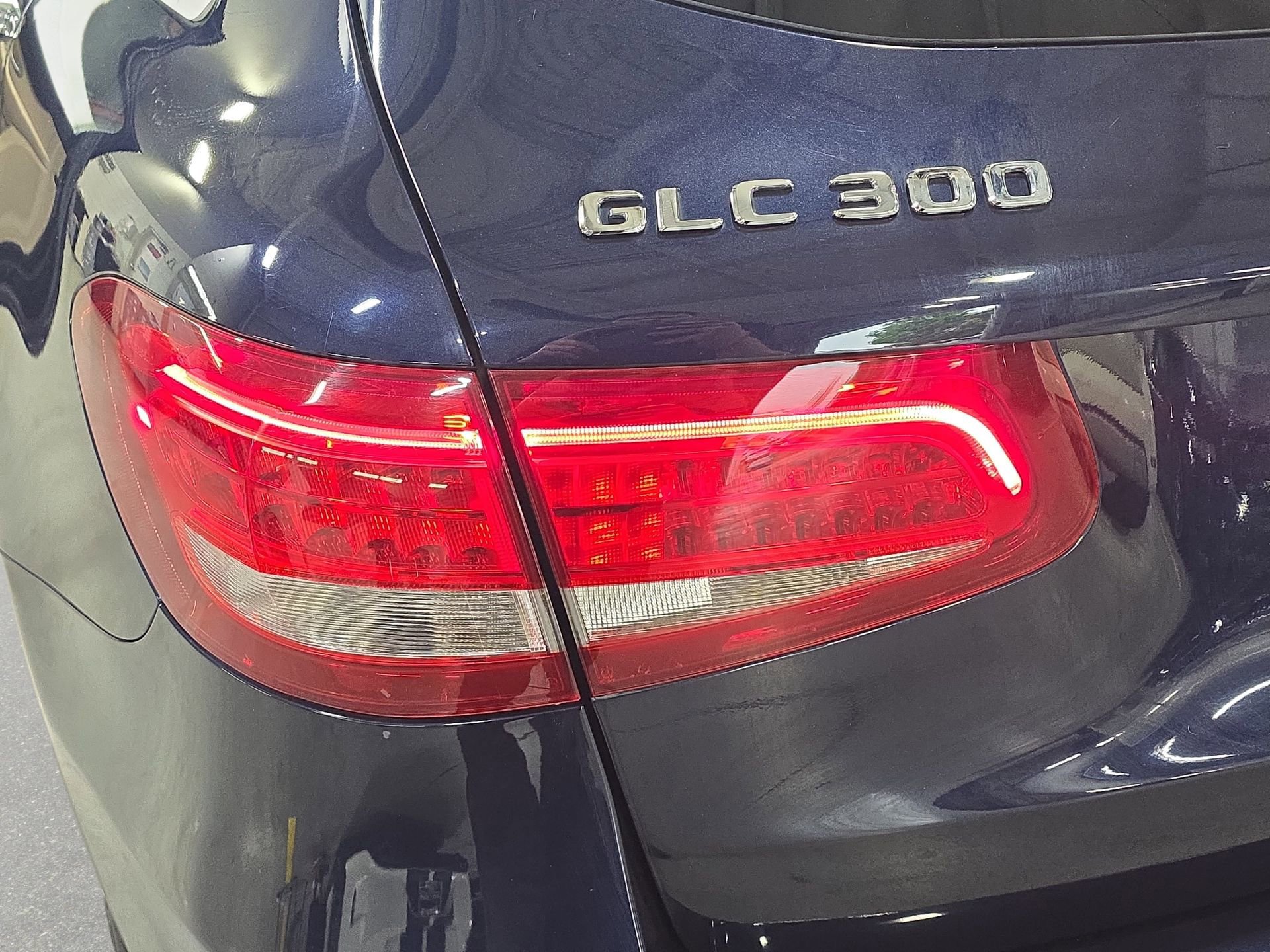 Used 2017 Mercedes-Benz GLC 300 4MATIC image 33