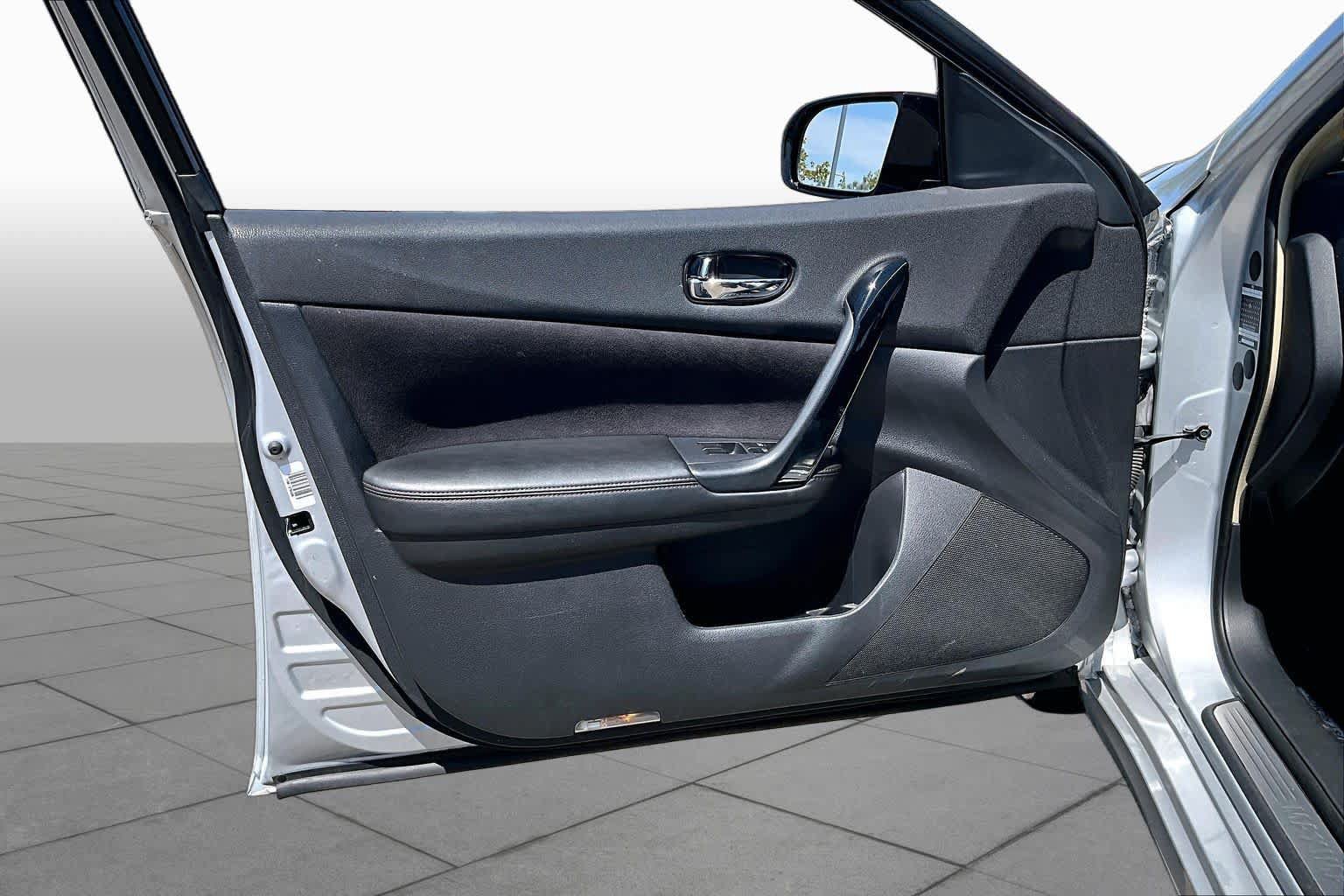 Used 2011 Nissan Maxima 3.5 S FWD image 21