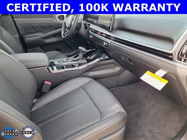 Certified 2025 Kia Sorento SX image 17