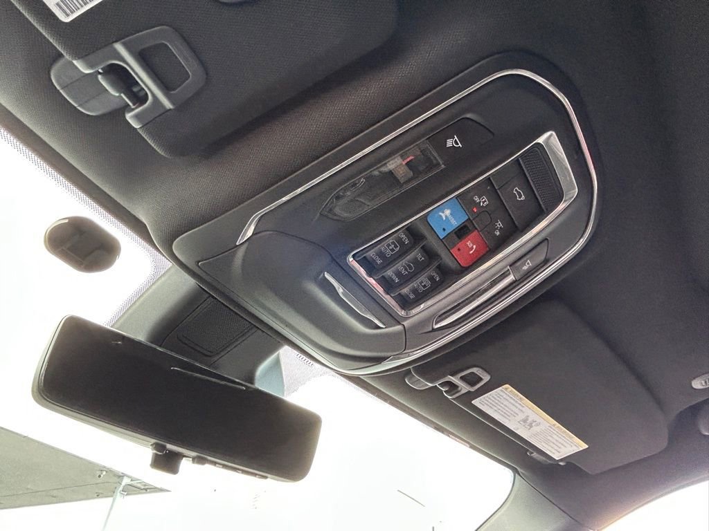 Used 2025 Jeep Grand Cherokee L Limited w/ Luxury Tech Group II image 70