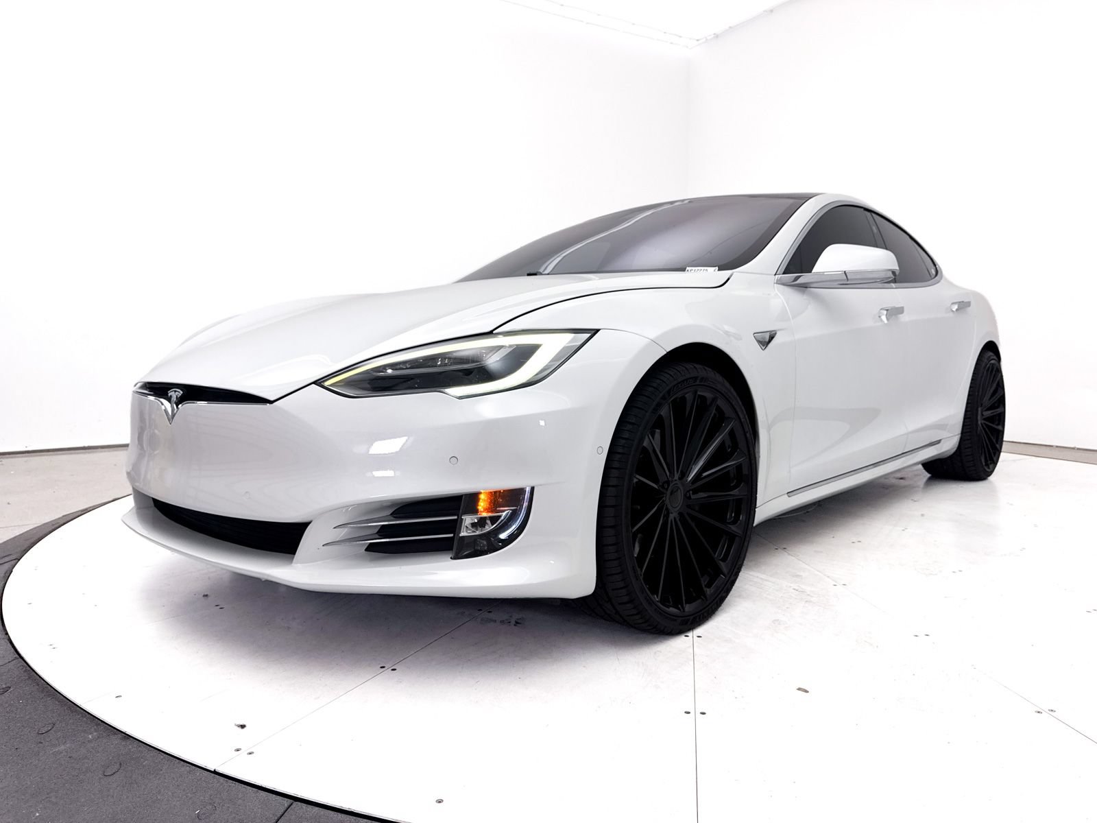 Used 2018 Tesla Model S 100D AWD/4WD image 13