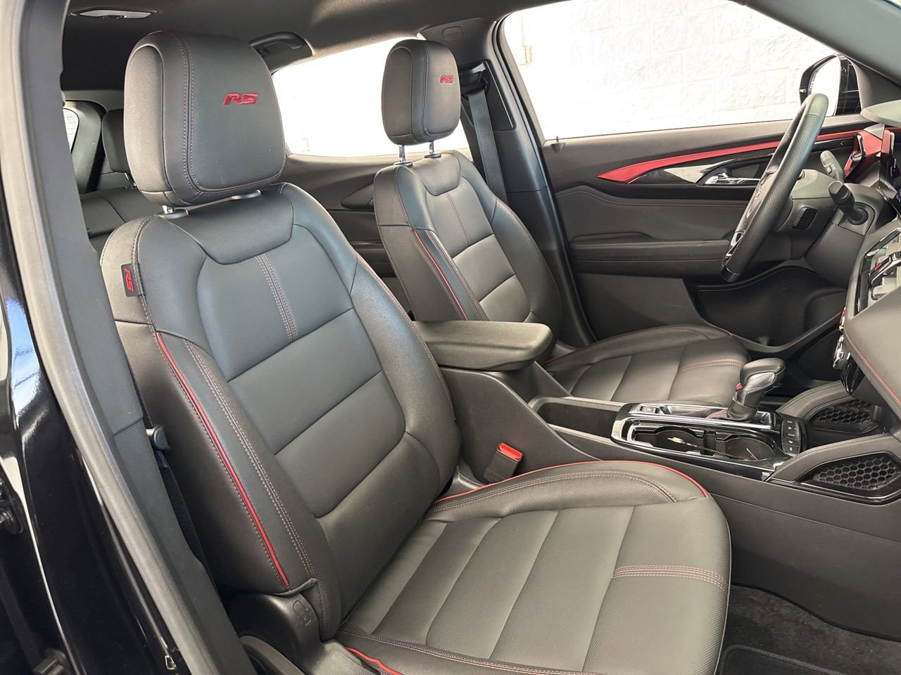 Used 2025 Chevrolet TrailBlazer RS w/ Driver Confidence Package image 46