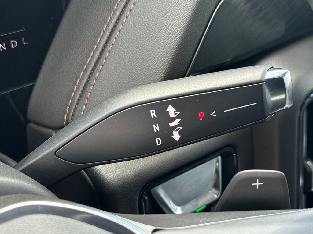 Certified 2025 GMC Yukon XL AT4 w/ AT4 Premium Package AWD/4WD image 33