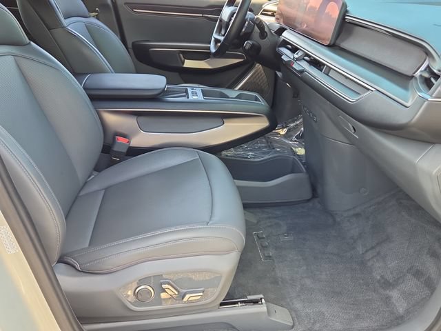 Used 2024 Kia EV9 Light Long Range RWD image 17