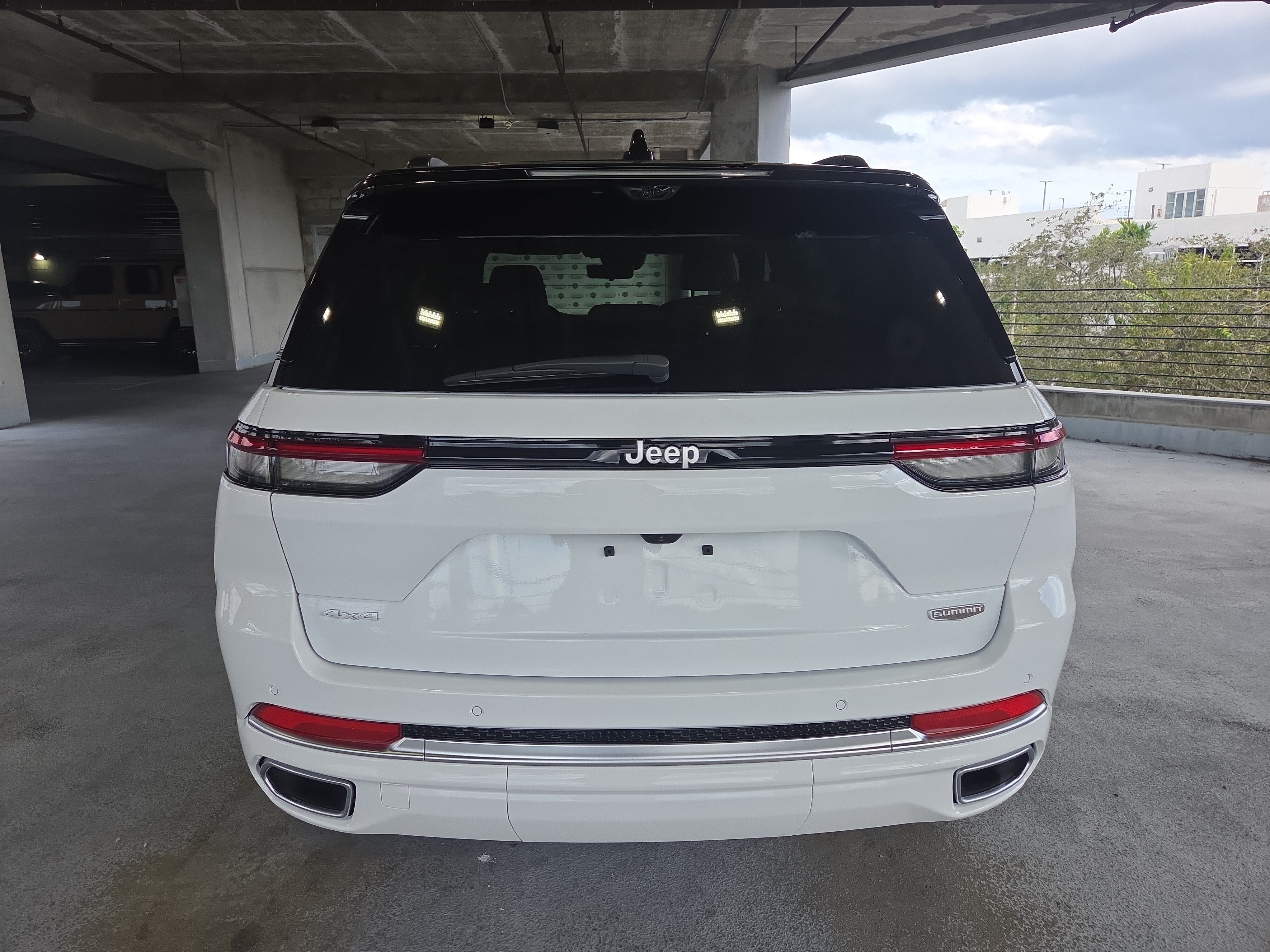 New 2025 Jeep Grand Cherokee Summit AWD/4WD image 6