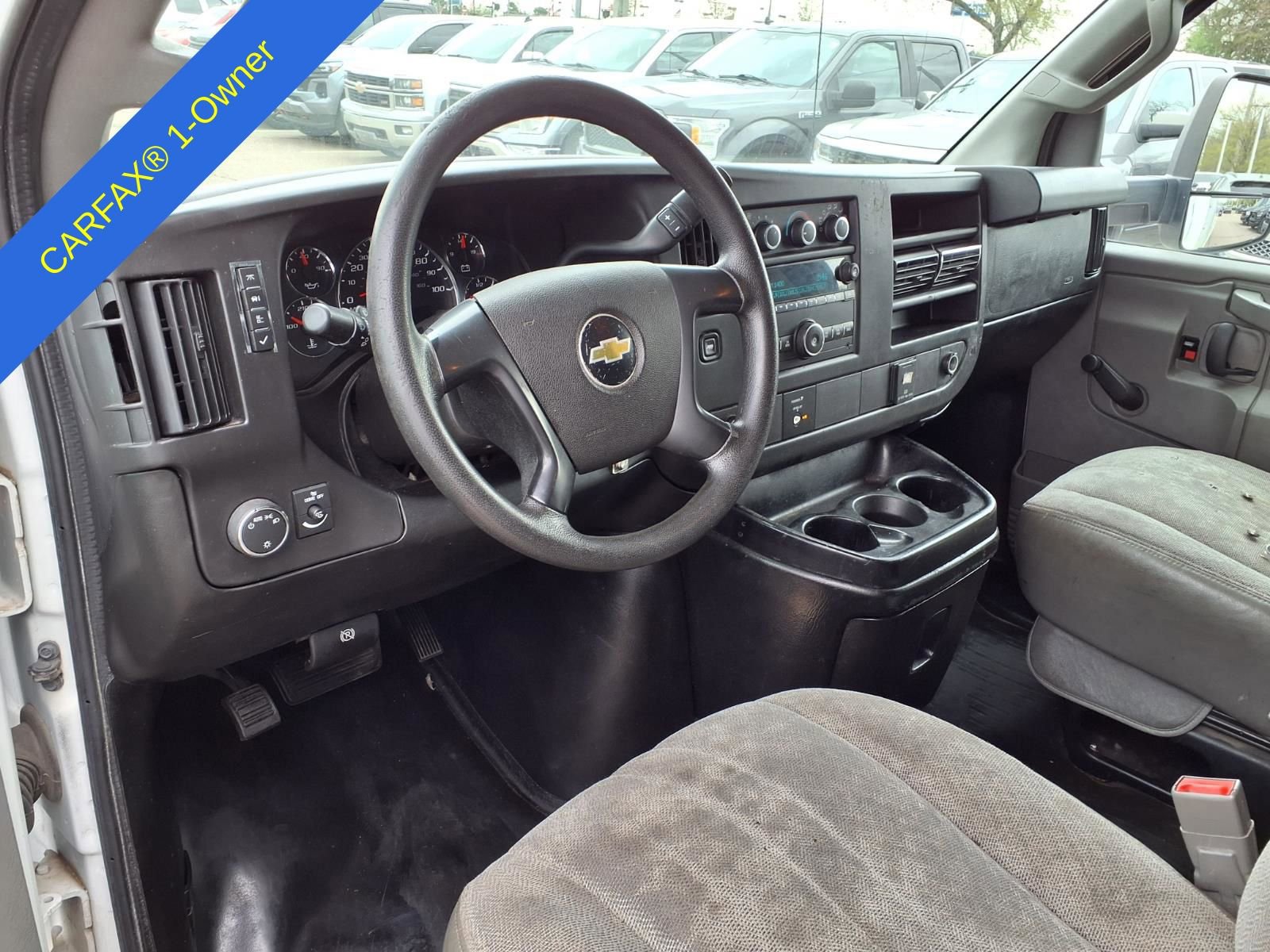 Used 2016 Chevrolet Express 3500 RWD image 16