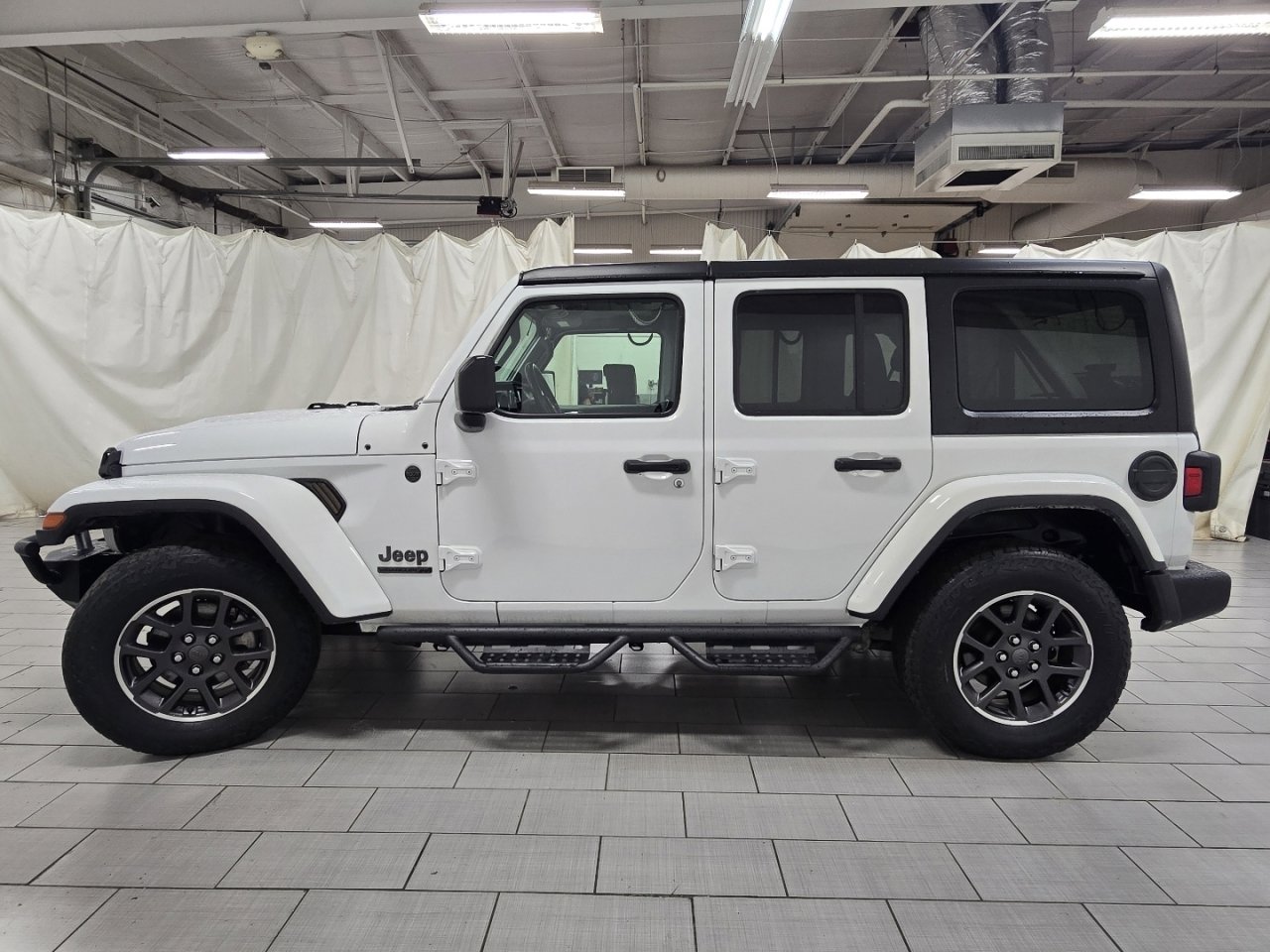 Used 2021 Jeep Wrangler Unlimited Sport image 14