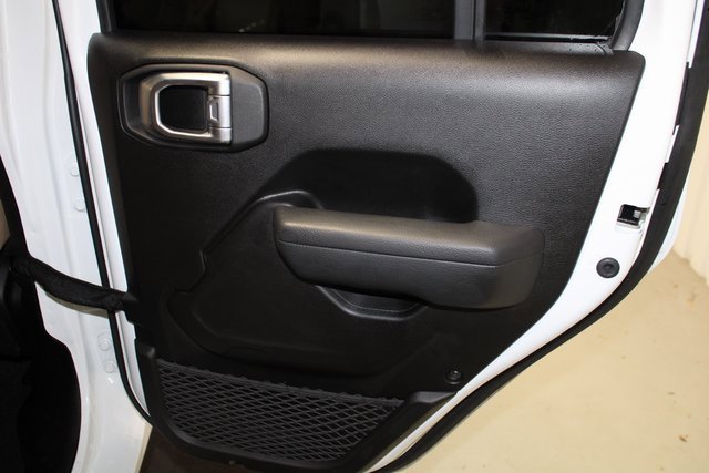 Used 2024 Jeep Wrangler Unlimited image 23