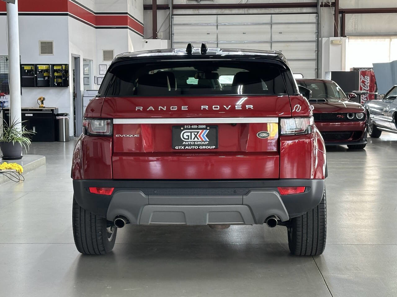 Used 2019 Land Rover Range Rover Evoque HSE image 3