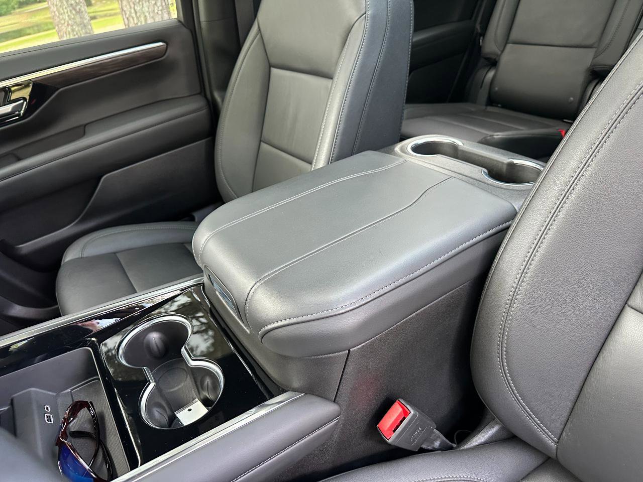 Used 2025 Chevrolet Tahoe Z71 w/ Comfort Package image 56