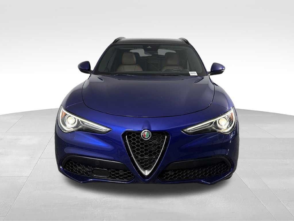 Used 2023 Alfa Romeo Stelvio Ti AWD/4WD image 9
