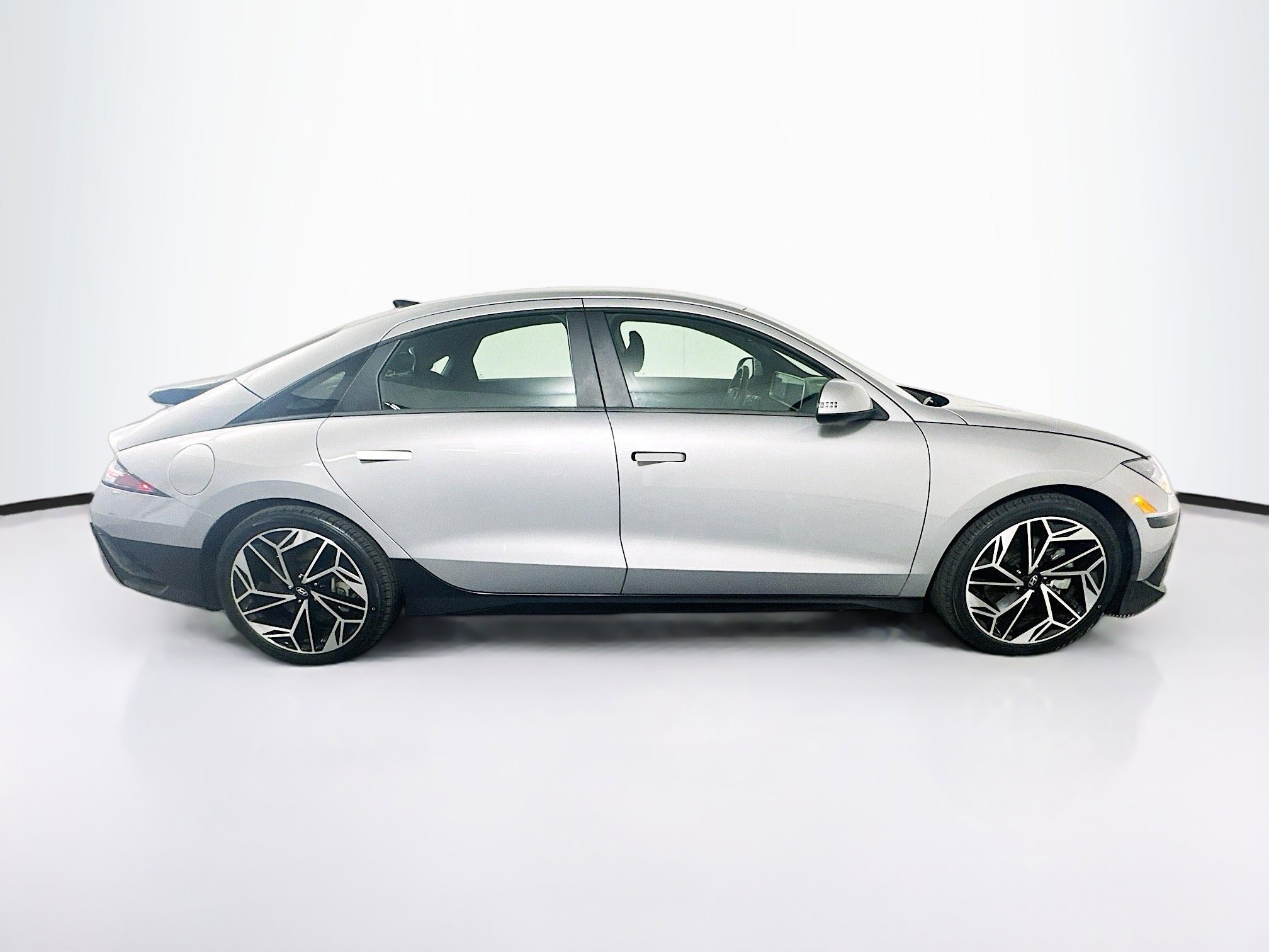 Used 2024 Hyundai Ioniq 6 SEL RWD image 10