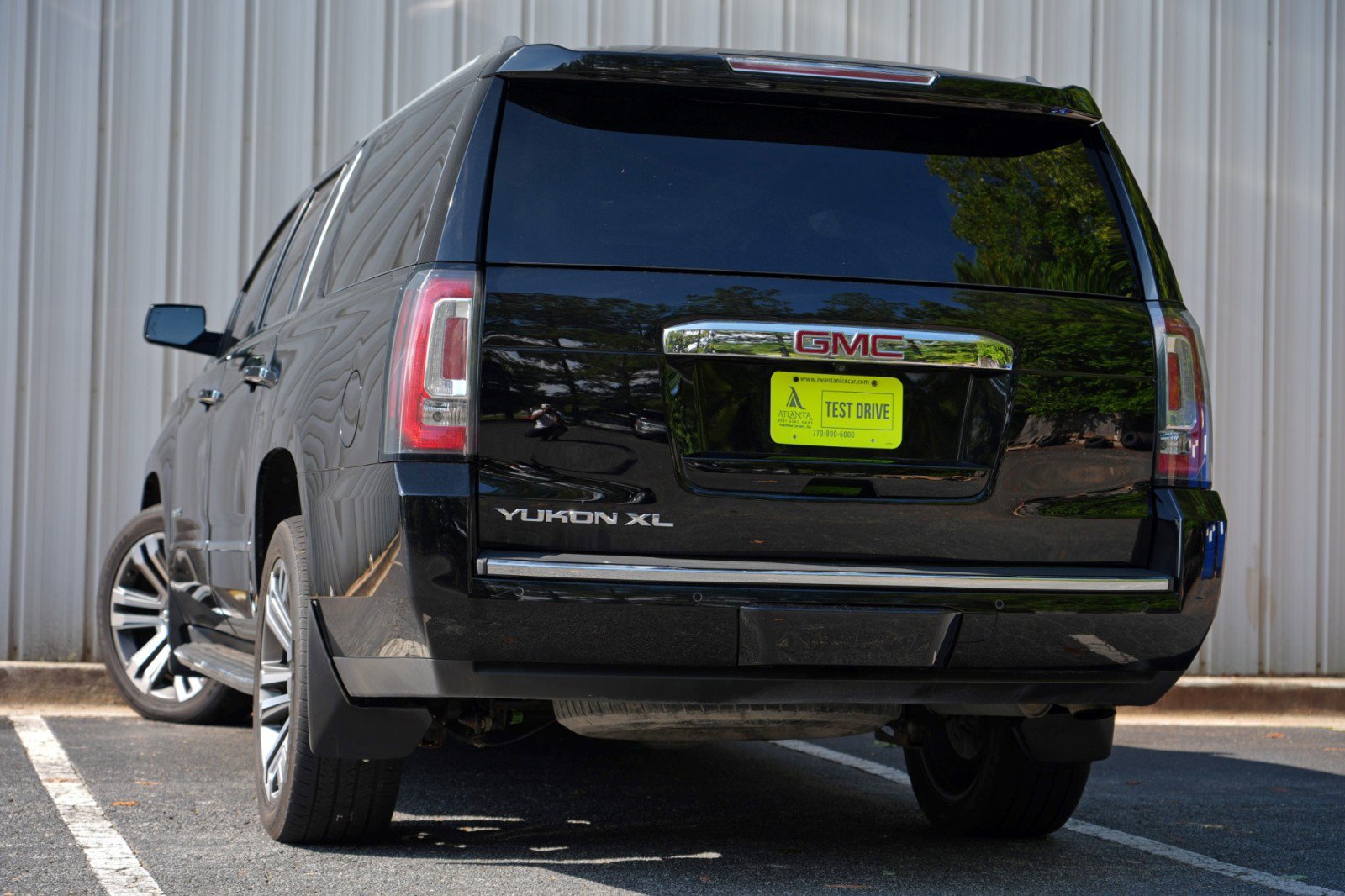 Used 2018 GMC Yukon XL Denali w/ Open Road Package AWD/4WD image 5