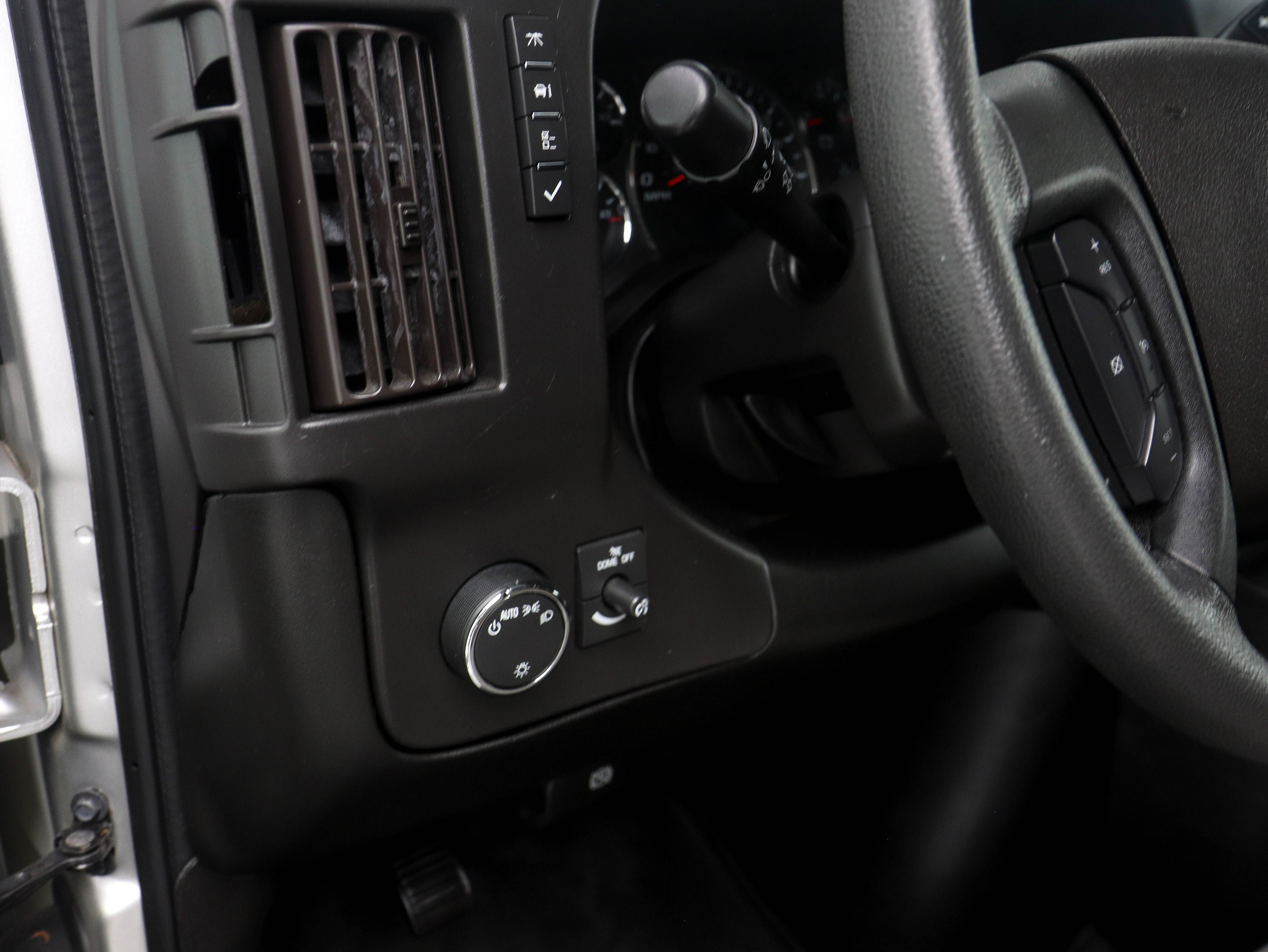 Used 2020 Chevrolet Express 3500 LT w/ LT Preferred Equipment Group RWD image 21