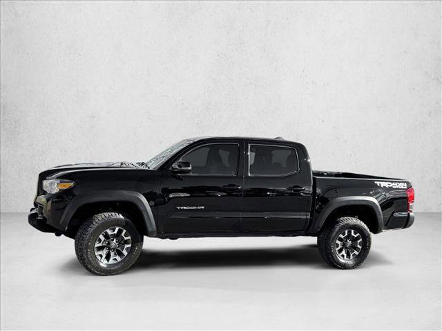 Used 2017 Toyota Tacoma TRD Off-Road w/ Premium & Technology Package image 4