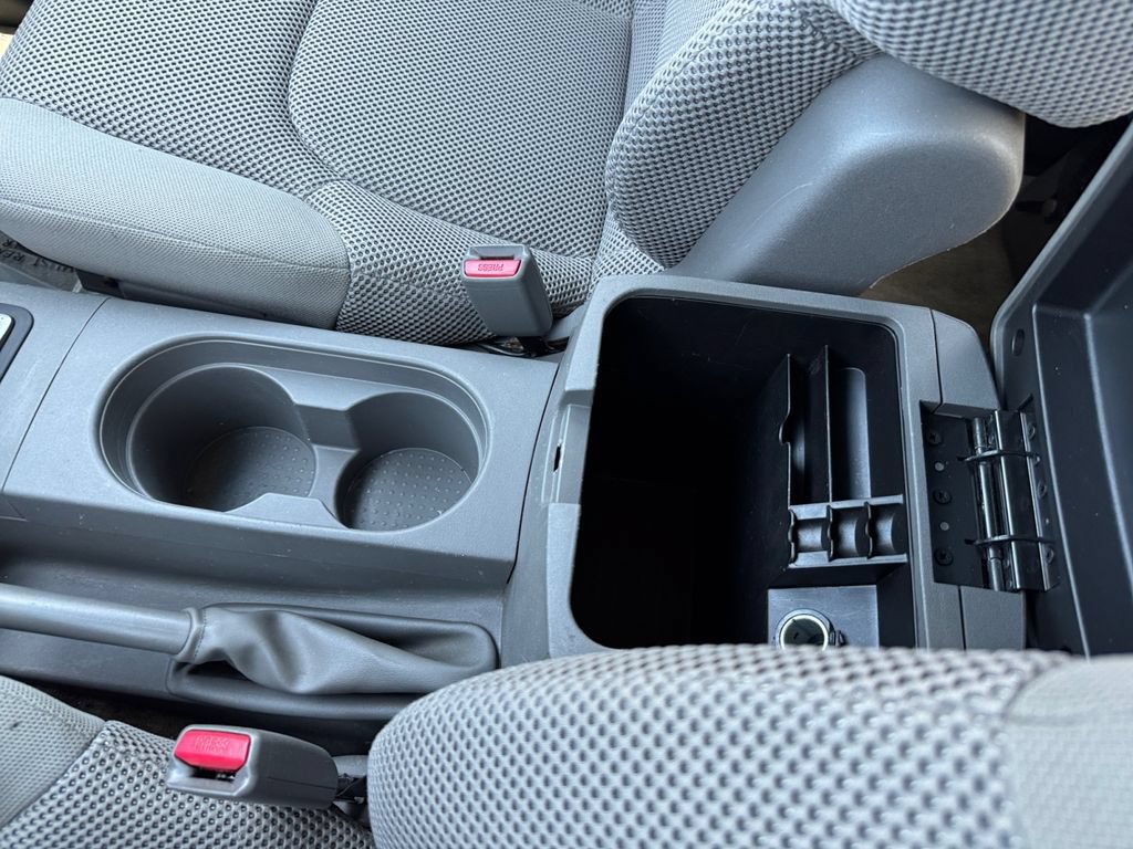 Used 2012 Nissan Frontier SV AWD/4WD image 27