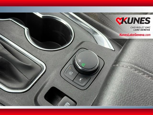 Used 2023 Chevrolet Traverse LT image 27