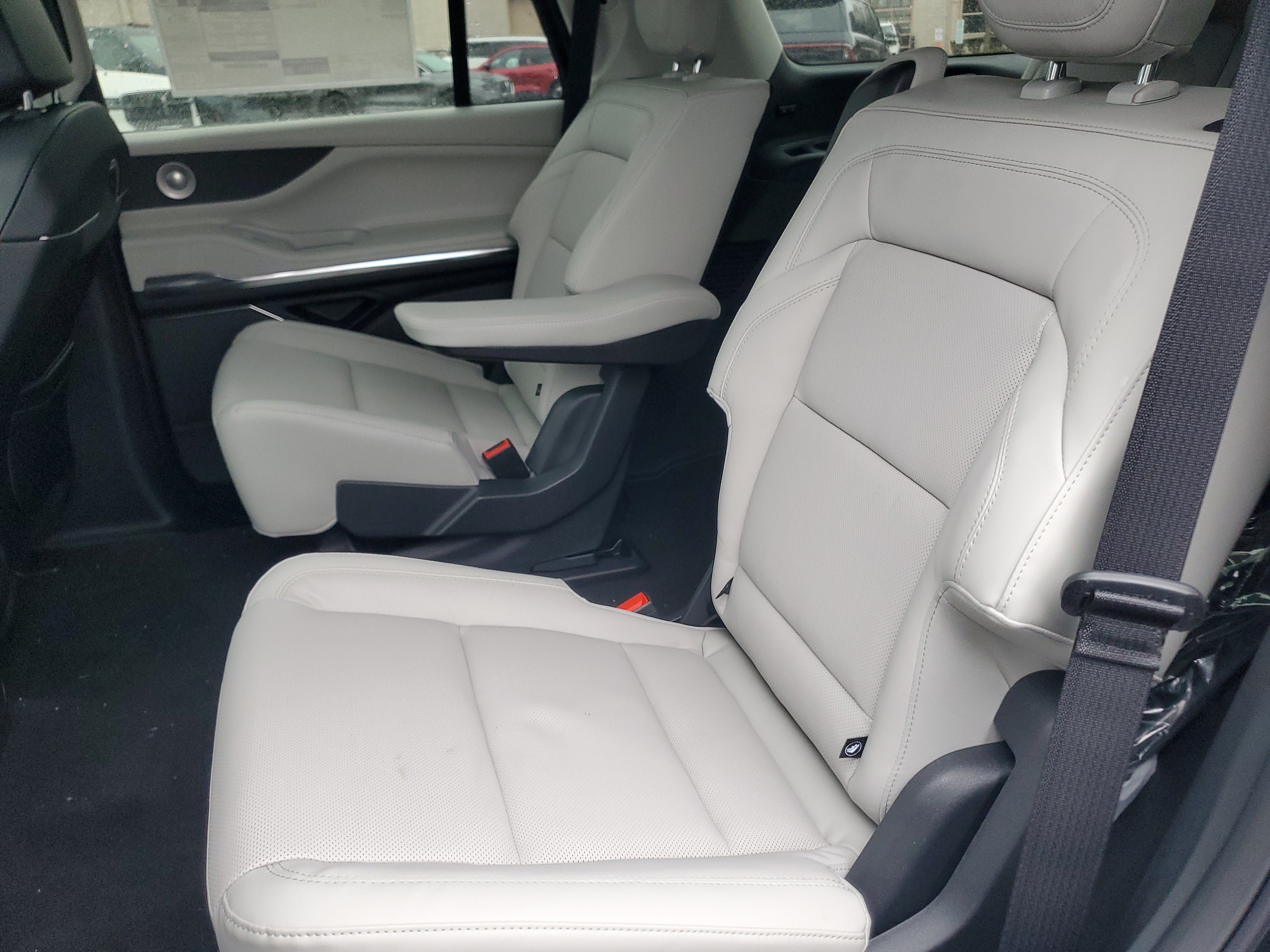 New 2026 Lincoln Navigator Reserve w/ Jet Appearance Package AWD/4WD image 30