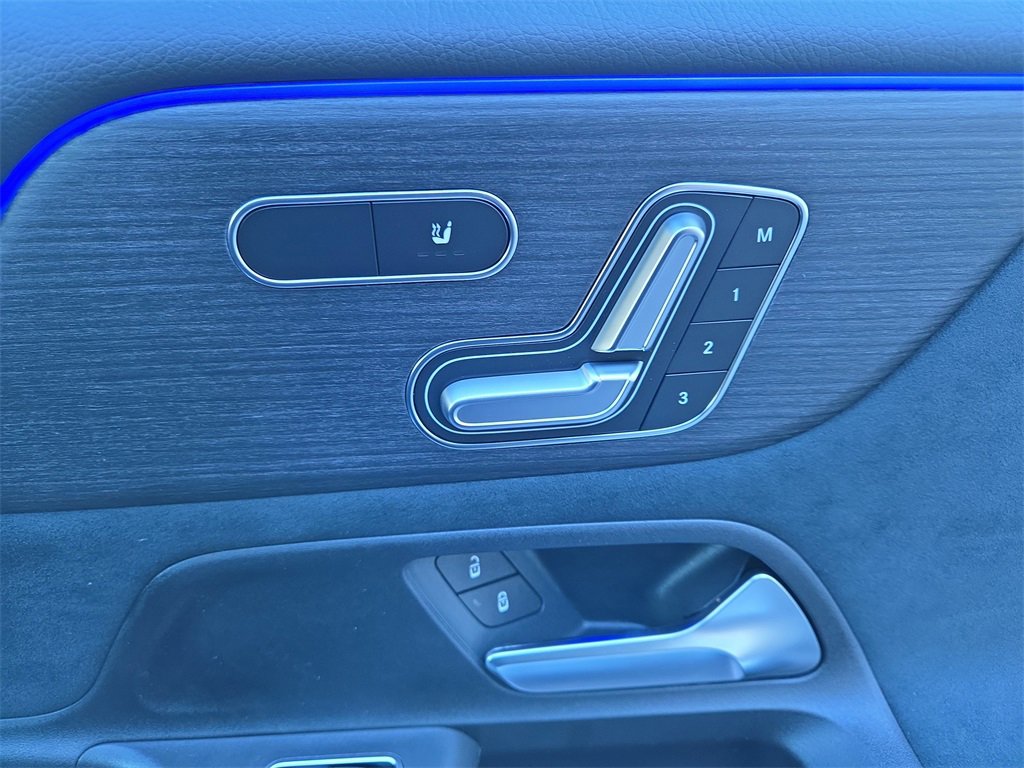 New 2026 Mercedes-Benz GLB 250 4MATIC image 17