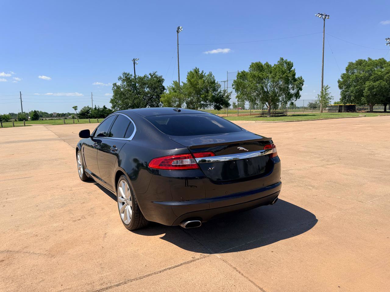 Used 2011 Jaguar XF Portfolio RWD image 9
