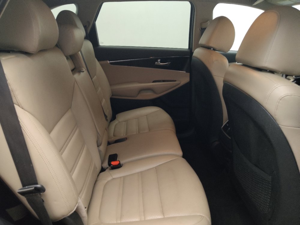 Used 2019 Kia Sorento EX FWD image 19