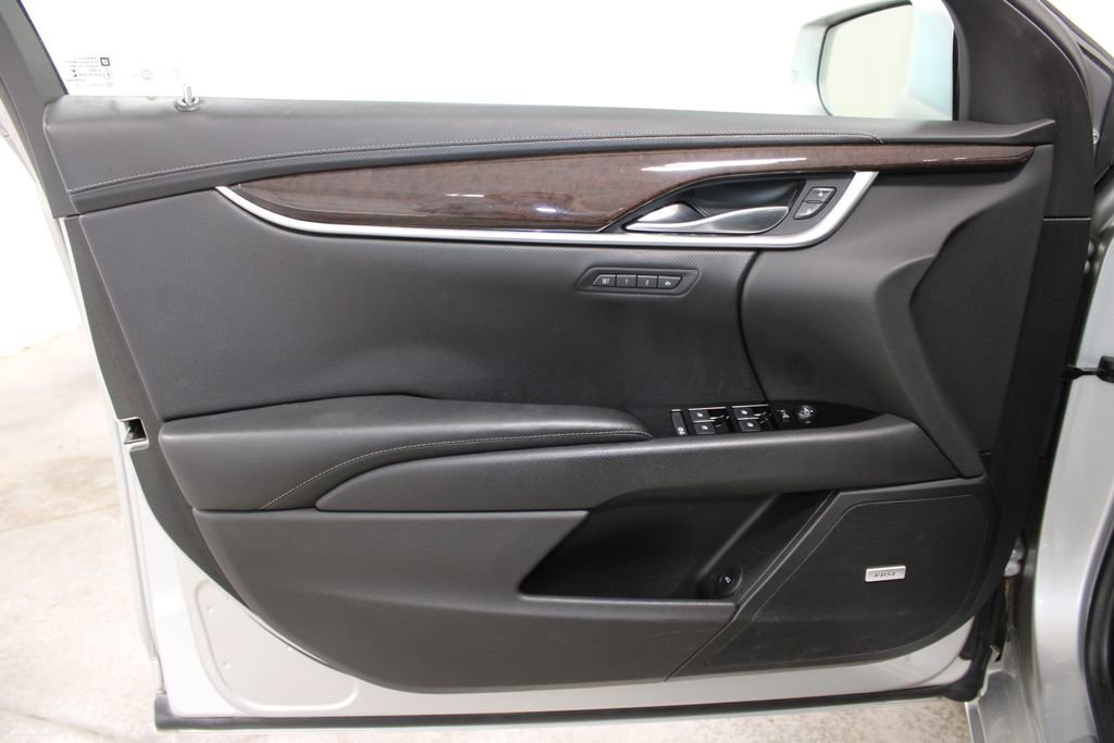Used 2017 Cadillac XTS Luxury FWD image 18