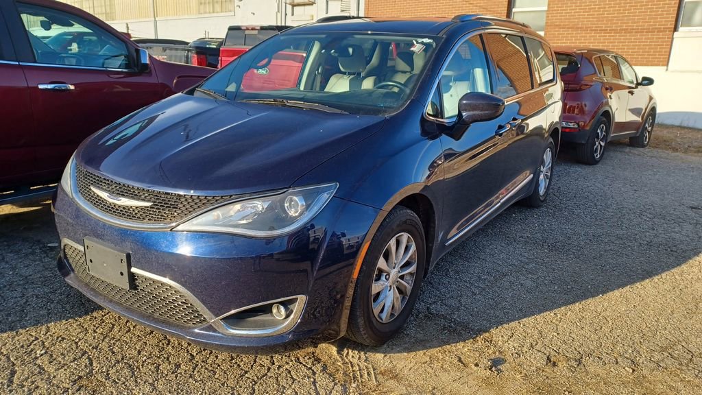 Used 2019 Chrysler Pacifica Touring-L
