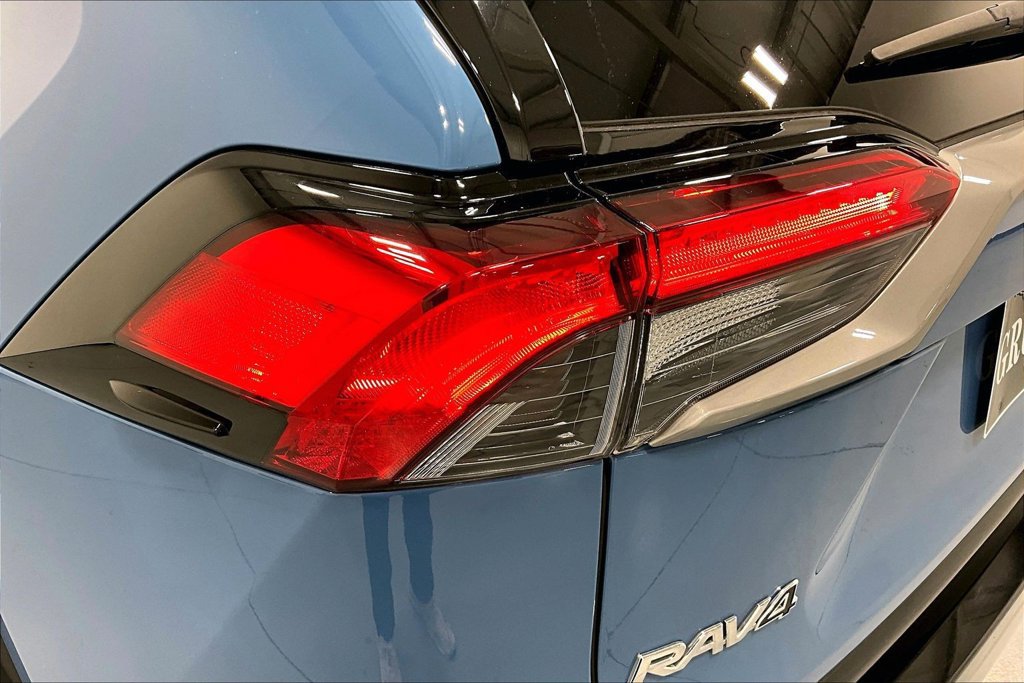 Used 2022 Toyota RAV4 XSE AWD/4WD image 37